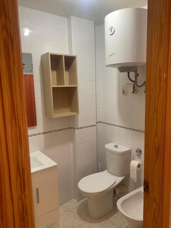 Alquilo Hermoso Apartamento En La Paradisiaca Oropesa Del Mar, 2Habitaciones, 1 Bano, Cocina, Salon, Aire Acondicionado Y Balcon A 400 Metros De La Playa Morro De Gos, Muy Cerca De Supermercados, Comercios Y Bares Luaran gambar