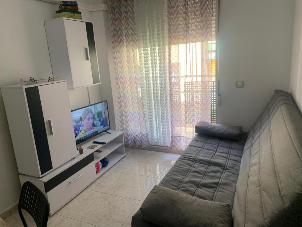 Alquilo Hermoso Apartamento En La Paradisiaca Oropesa Del Mar, 2Habitaciones, 1 Bano, Cocina, Salon, Aire Acondicionado Y Balcon A 400 Metros De La Playa Morro De Gos, Muy Cerca De Supermercados, Comercios Y Bares Luaran gambar