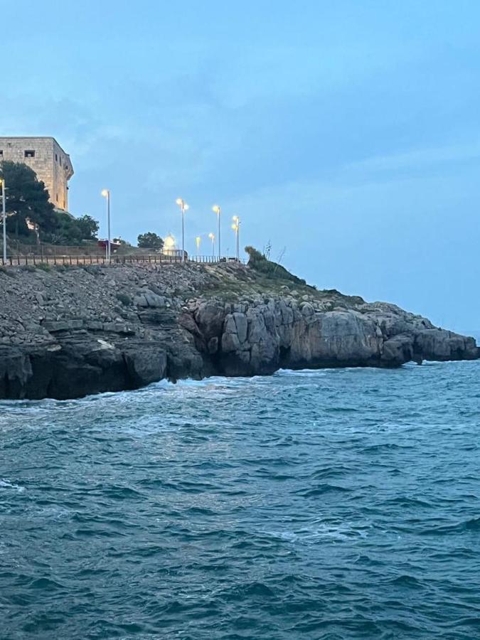 Alquilo Hermoso Apartamento En La Paradisiaca Oropesa Del Mar, 2Habitaciones, 1 Bano, Cocina, Salon, Aire Acondicionado Y Balcon A 400 Metros De La Playa Morro De Gos, Muy Cerca De Supermercados, Comercios Y Bares Luaran gambar